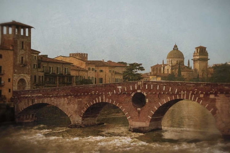 Somerset House - Images. PONTE PIETRA VERONA