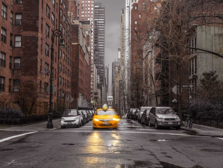 Picture of STREETS OF MANHATTAN WITH CARS, NEW YORK CITY