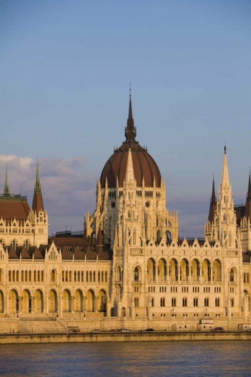 Picture of HUNGARY, BUDAPEST PARLIAMENT BUILDING