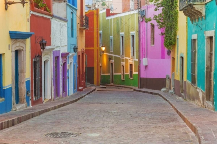 Picture of MEXICO, GUANAJUATO COLORFUL STREET SCENE