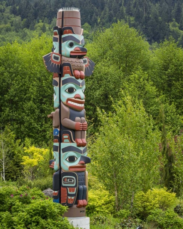 Picture of USA, WASHINGTON STATE, JAMESTOWN TOTEM ART PR