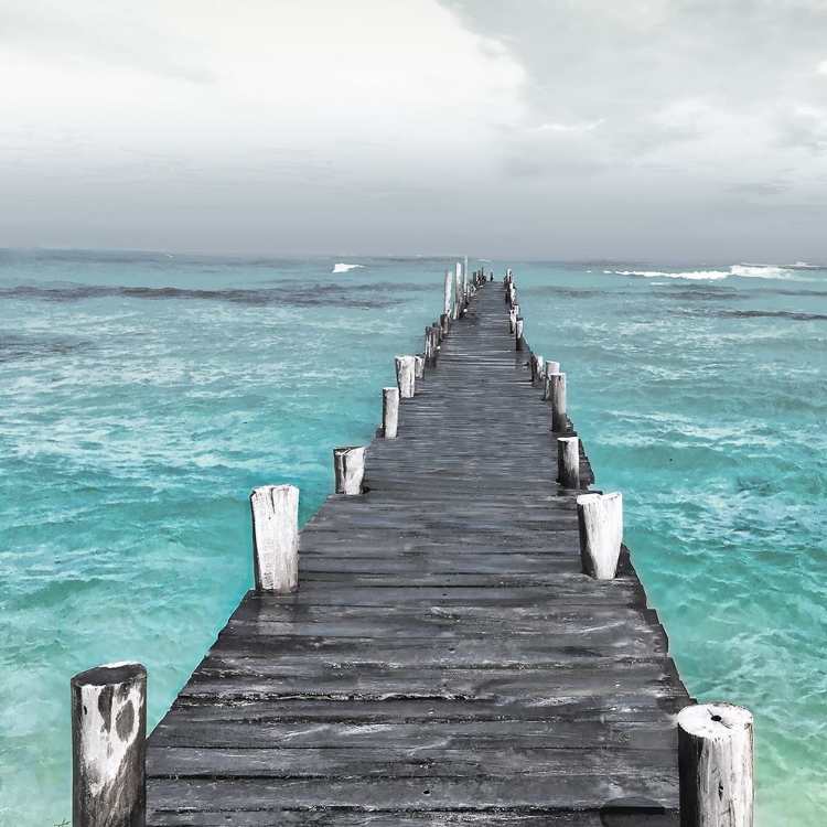 Picture of CENTERED DOCK AT SEA