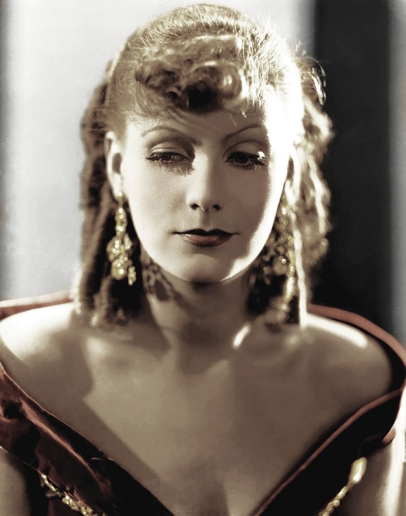 Picture of GRETA GARBO