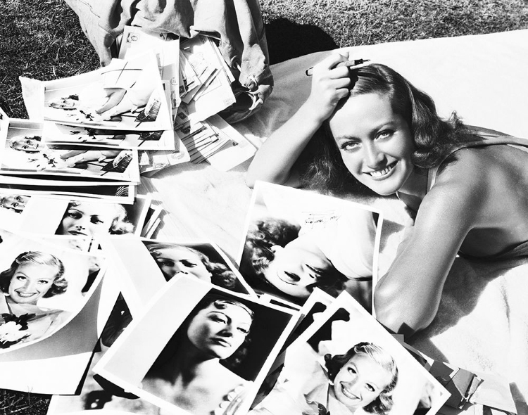 Picture of JOAN CRAWFORD