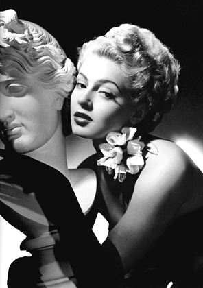 Picture of LANA TURNER