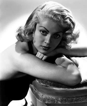 Picture of LANA TURNER