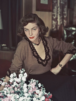 Picture of LAUREN BACALL