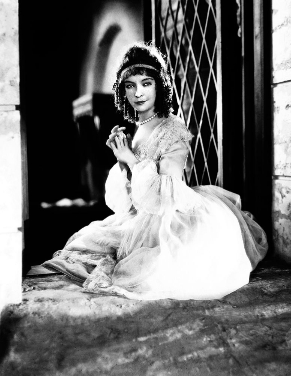 Picture of LILLIAN GISH