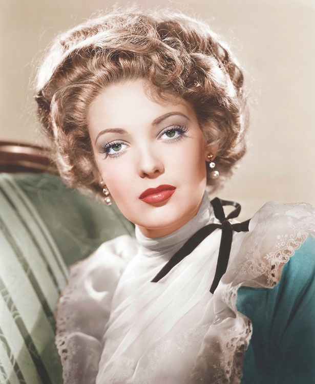 Picture of LINDA DARNELL