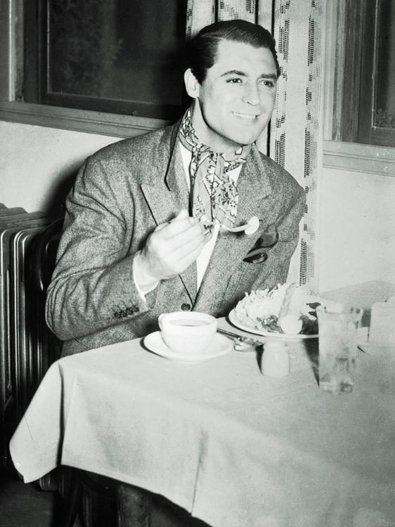 Picture of CARY GRANT