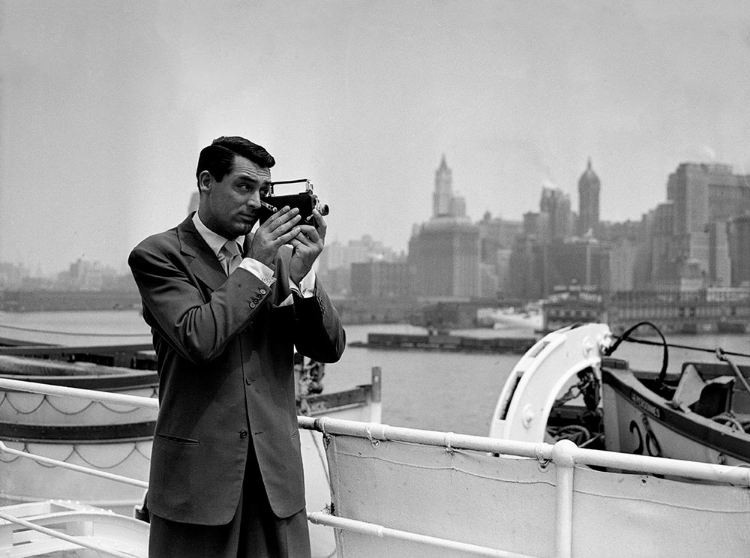 Picture of CARY GRANT