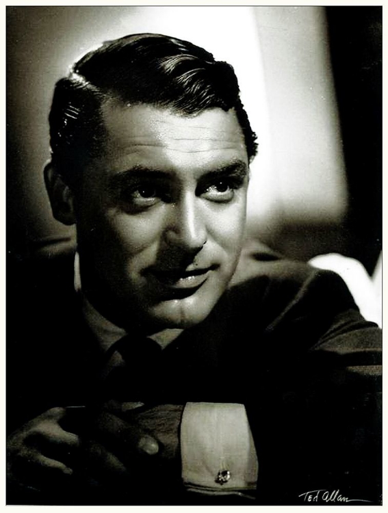 Picture of CARY GRANT