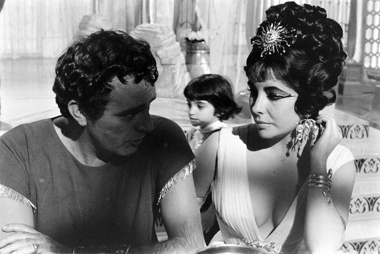 Picture of ELIZABETH TAYLOR - CLEOPATRA