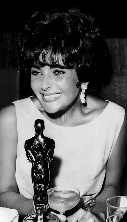 Picture of ELIZABETH TAYLOR