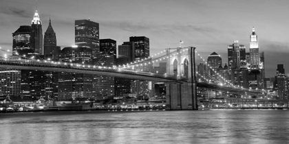 Picture of BROOKLYN BRIDGE AT NIGHT