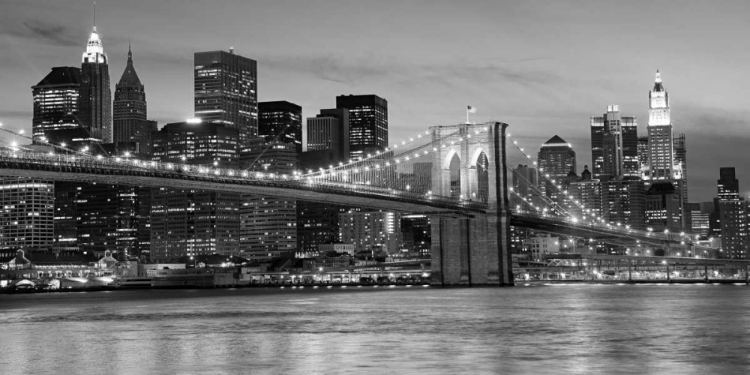 Picture of BROOKLYN BRIDGE AT NIGHT