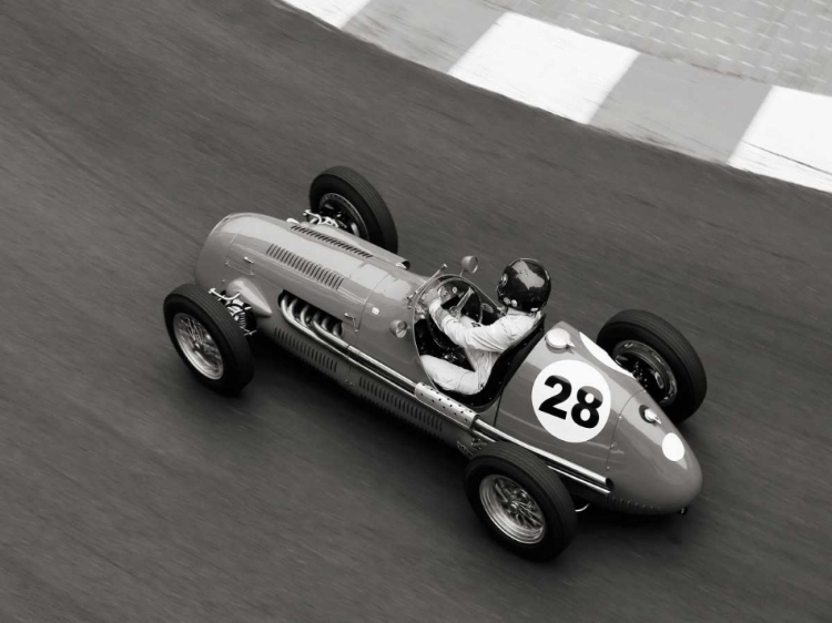 Picture of HISTORICAL RACE CAR AT GRAND PRIX DE MONACO