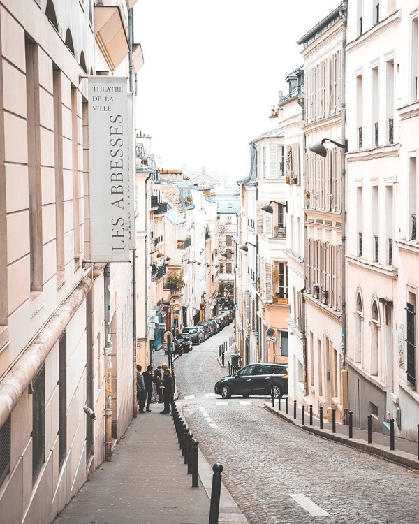 Picture of PRETTY STREET IN PARIS