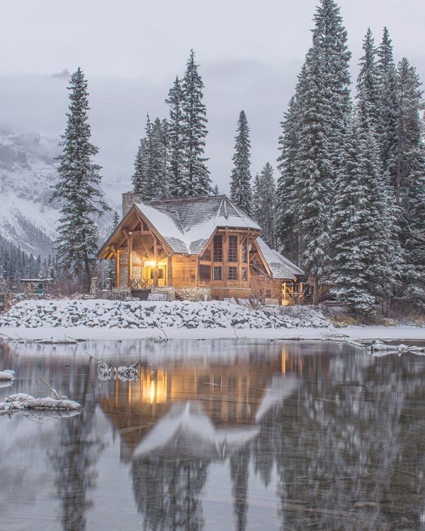 Picture of WINTER CABIN