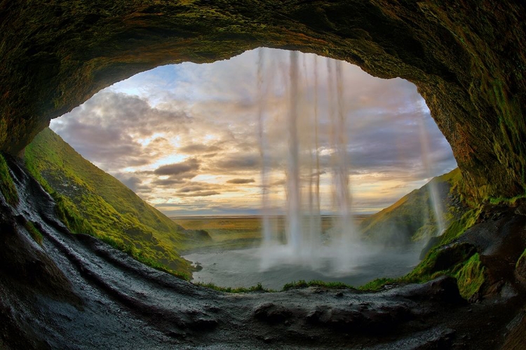 Picture of SELJALANDSFOSS WATERFALL ON THE SOUTHERN COAST OF ICELAND