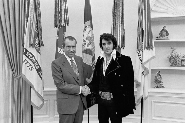 Picture of ELVIS PRESLEY MEETING RICHARD NIXON