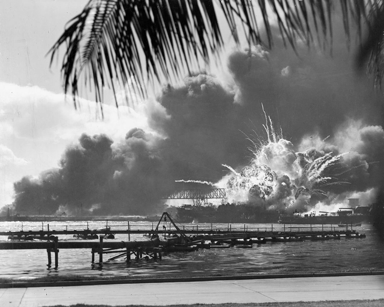 Picture of USS SHAW AT PEARL HARBOR 1941