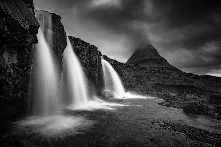 Picture of KIRKJUFELLSFOSS