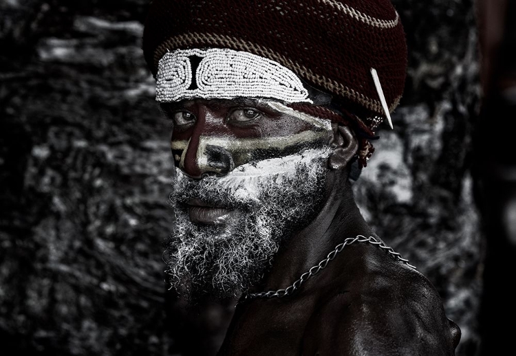 Picture of AT THE MT HAGEN SING SING FESTIVAL-V - PAPUA NEW GUINEA