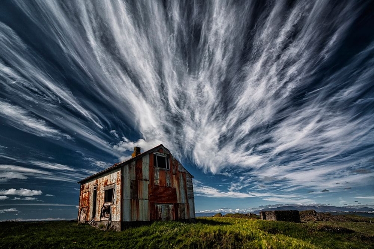 Picture of RUSTY CABIN