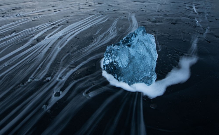 Picture of THE HEART OF THE OCEAN