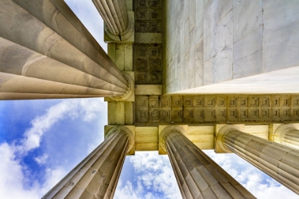 Picture of TALL WHITE COLUMNS-LINCOLN MEMORIAL-WASHINGTON DC-DEDICATED 1922