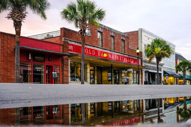 Picture of DOWNTOWN BEAUFORT MORNING