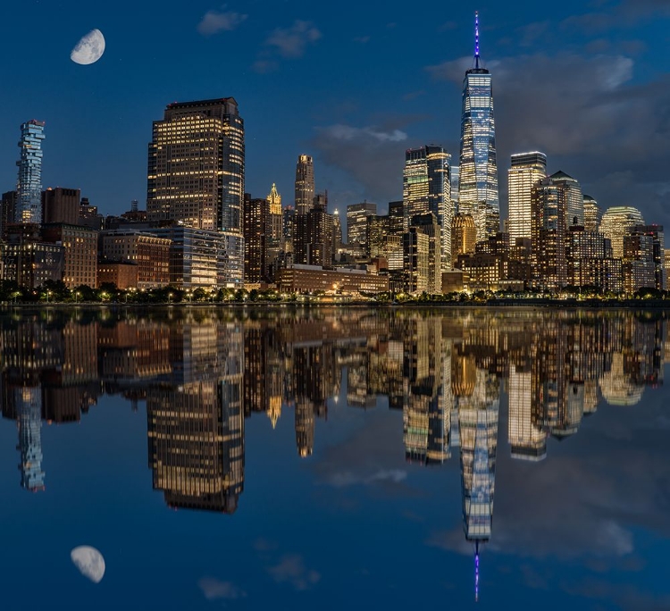 Picture of MOON OVER MANHATTAN