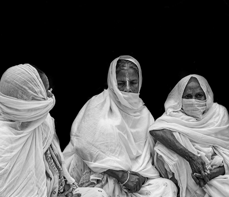 Picture of WIDOWS HOLI - VRINDAVAN-2