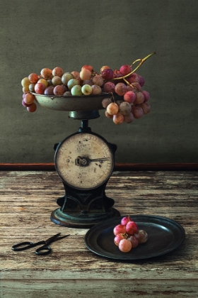 Picture of STILL LIFE WITH GRAPES ON SCALE