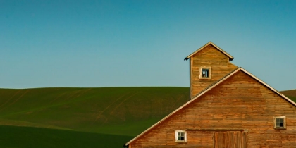 Picture of RED BARN BLUE SKY