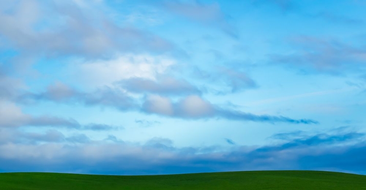 Picture of GREEN HILLS, BLUE SKY