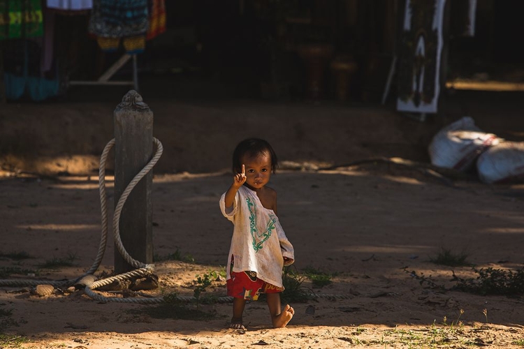 Picture of ANGKOR WAT CHILD