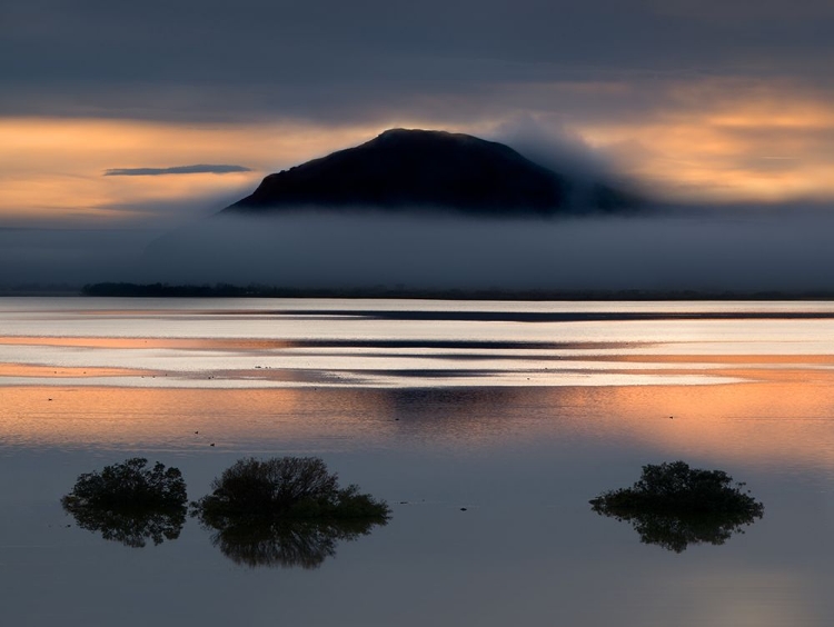 Picture of EVENING LAKE