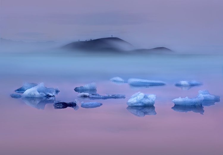 Picture of PINK LAKE AND PHOTOGRAPHERS