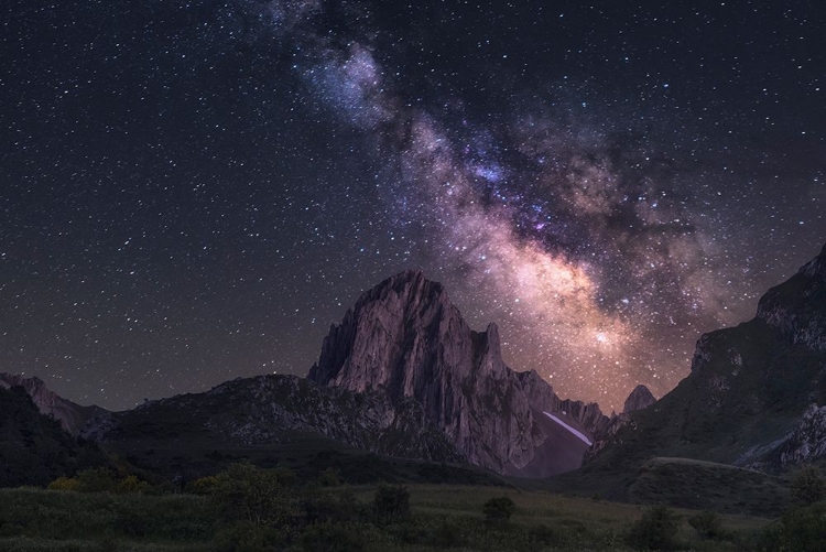 Picture of MOUNTAIN AND MILKY WAY