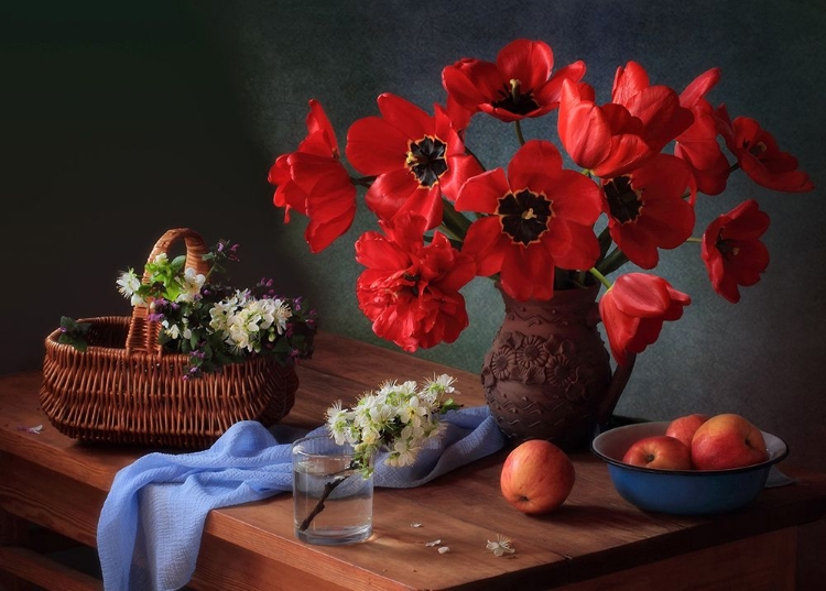 Picture of WITH A BOUQUET OF RED TULIPS