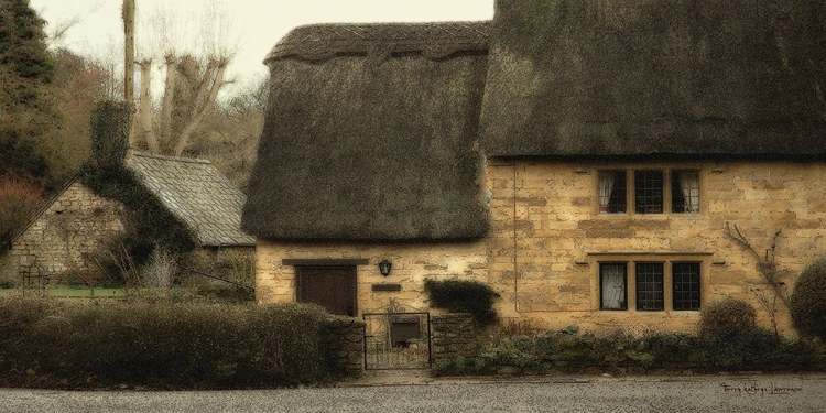 Picture of YELLOW HOUSE