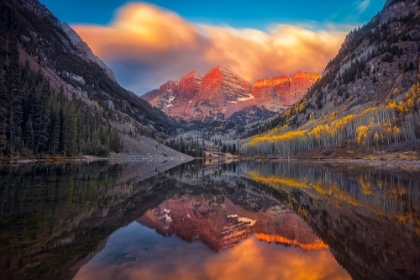 Picture of A PERFECT MORNING IN MAROON LAKE