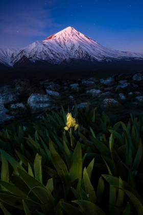 Picture of MOUNT DAMAVAND IN BLUE MOMENTS