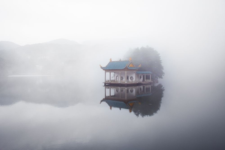 Picture of FOGGY LAKE