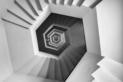 Picture of ILLUSIVE GEOMETRY