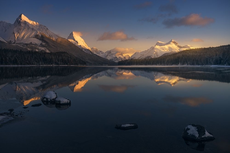 Picture of MALIGNE LAKE