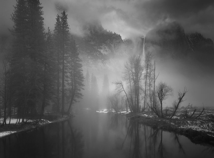 Picture of YOSEMITE FALLS IN FOG