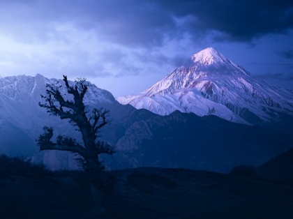 Picture of MOUNT DAMAVAND IN BLUE MOMENTS